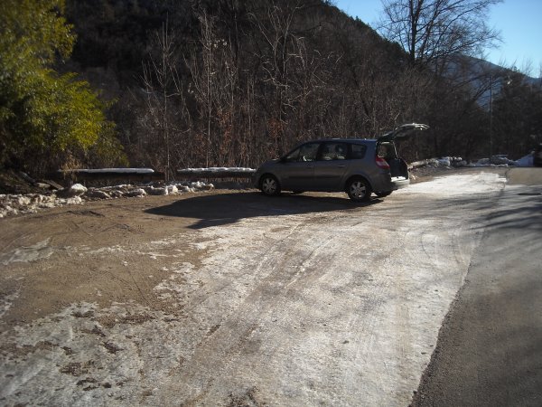 Parking
near Forte Roncogno