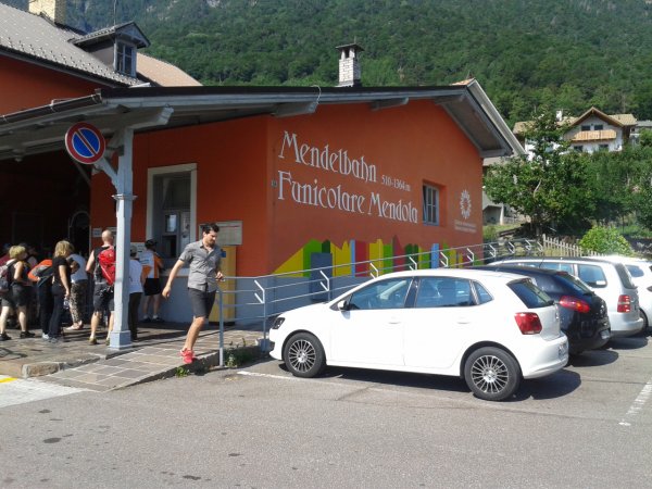 Funicular
lower station and parking