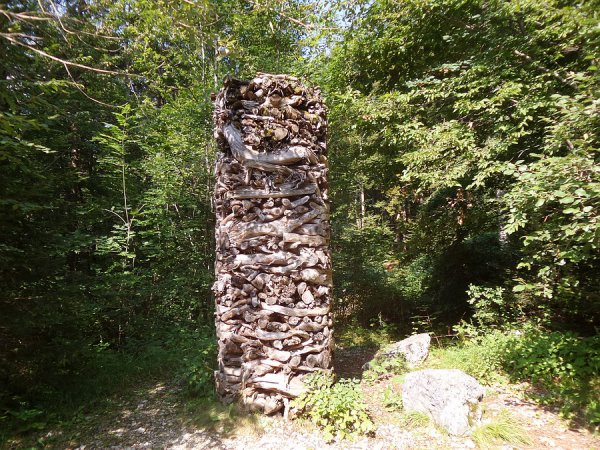 Colonna
Paul Feichter, 2002 - Copyright Arte Sella, foto di Giorgio Barchiesi