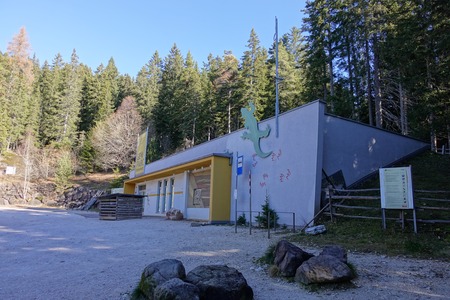 Geoparc Bletterbach
centro visitatori
dritto poi bivio destra