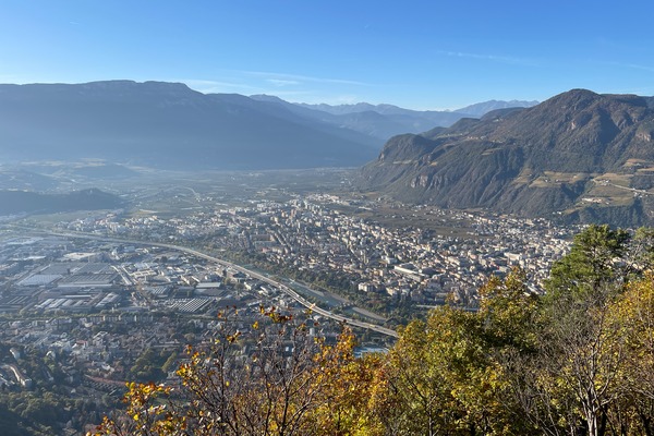 Punto panoramico
lungo la Variante del Virgolo Punto panoramico
lungo la Variante del Virgolo