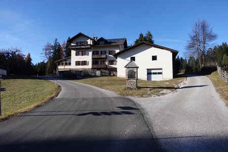 Wölfl
bivio sinistra Wölfl
bivio sinistra