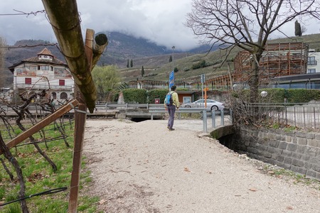 Bivio destra
poi attraversamento sinistra