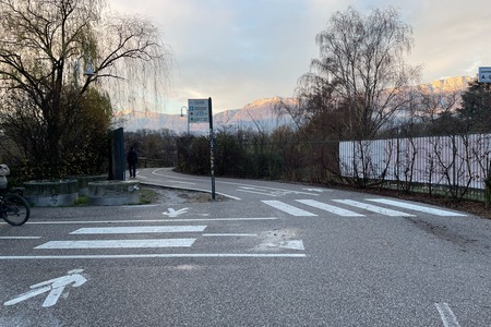 Bivio dritto
presso Ponte Alexander Langer