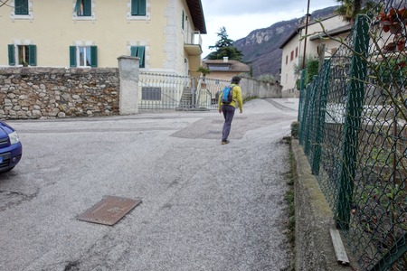 Bivio destra
o sinistra per chiesa