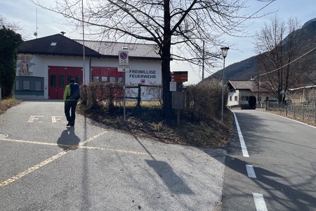 Bivio sinistra
o dritti per variante stradale